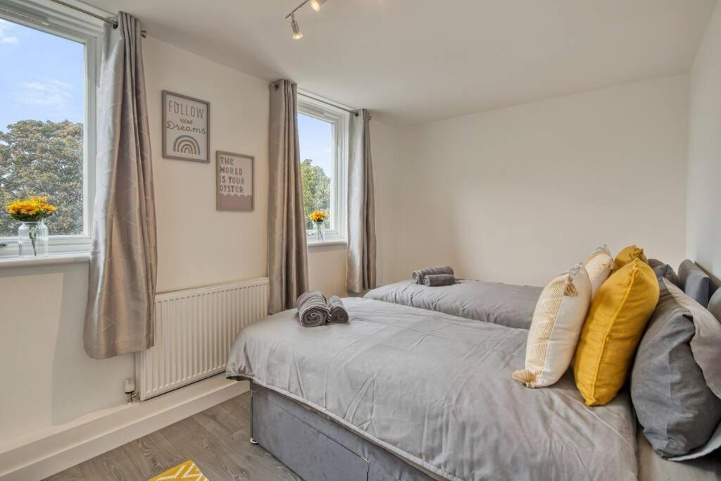 Апартаменти Hidden Gem In Battersea W/ Free Parking Лондон Екстер'єр фото
