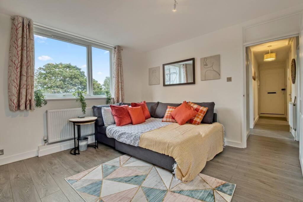 Апартаменти Hidden Gem In Battersea W/ Free Parking Лондон Екстер'єр фото