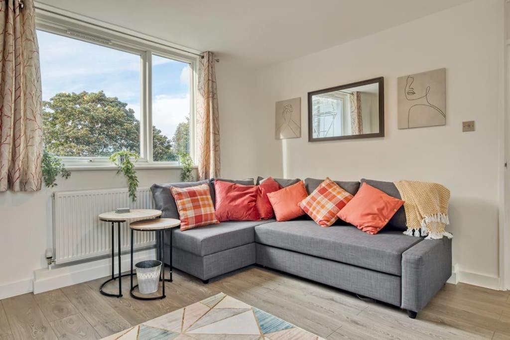 Апартаменти Hidden Gem In Battersea W/ Free Parking Лондон Екстер'єр фото