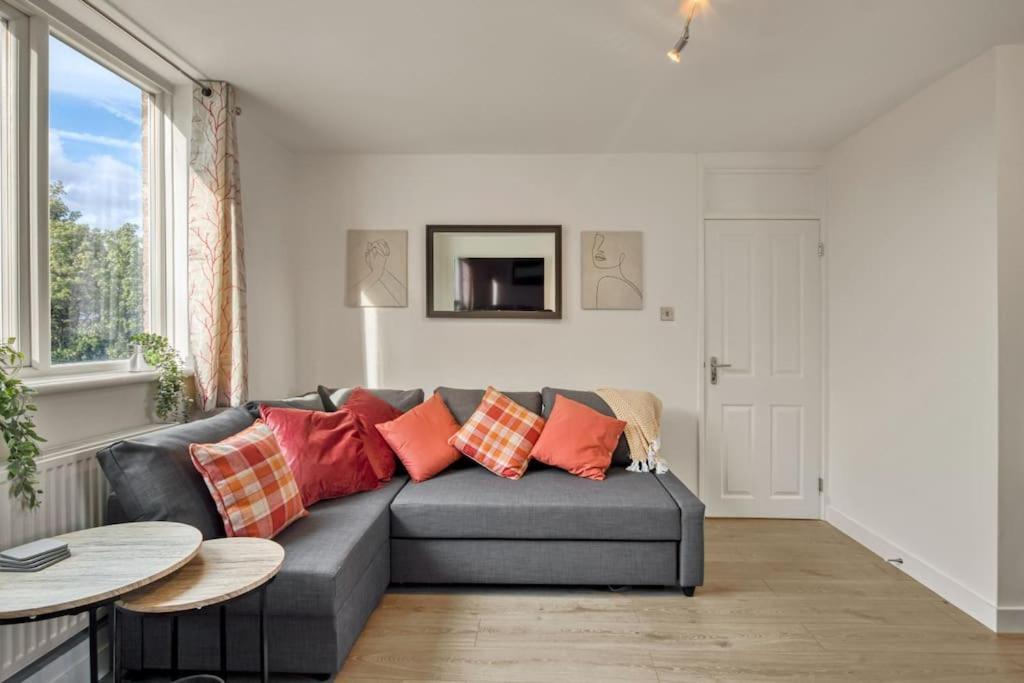 Апартаменти Hidden Gem In Battersea W/ Free Parking Лондон Екстер'єр фото