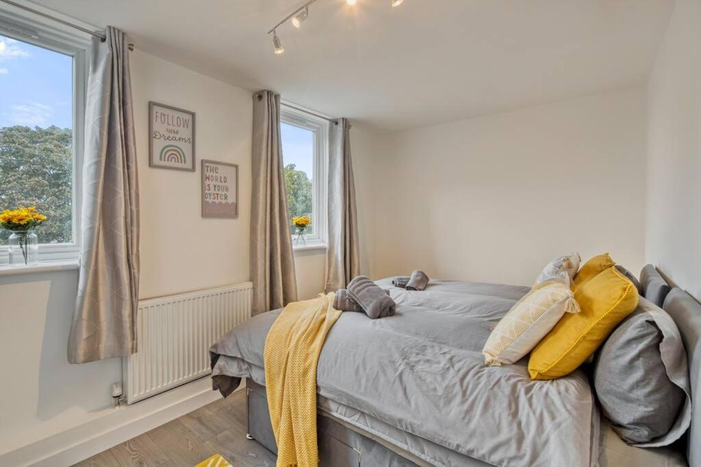 Апартаменти Hidden Gem In Battersea W/ Free Parking Лондон Екстер'єр фото
